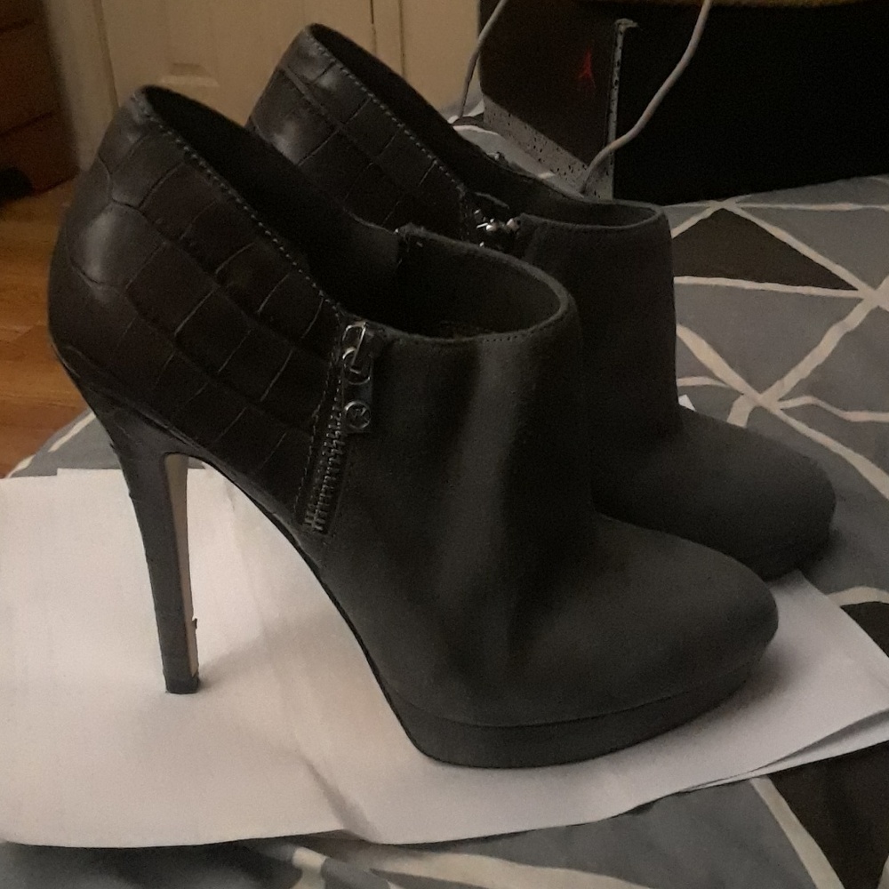 Michael kors heels